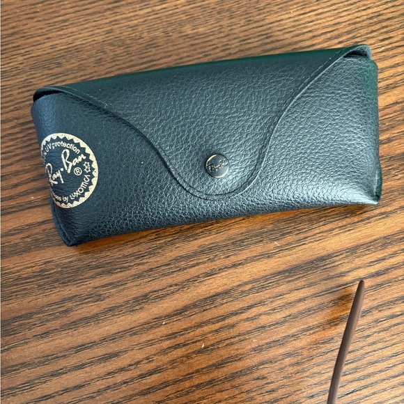 Ray-Ban Erika Classic Sunglasses in Matte Havana - Picture 5 of 15